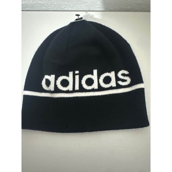 Adidas Youth ClimaWarm Black Beanie Hat Winter Knit Cap Kids Logo - Picture 1 of 3